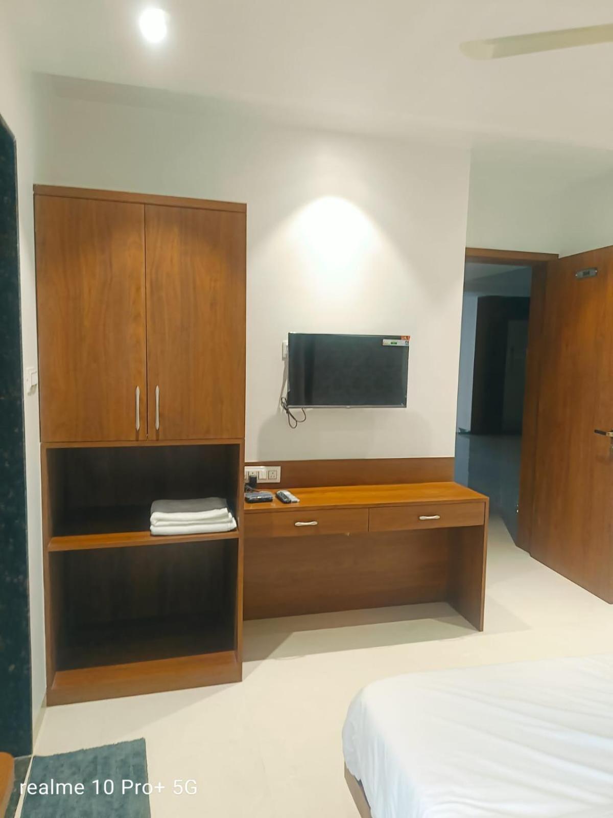Hotel Drc Nashik Buitenkant foto