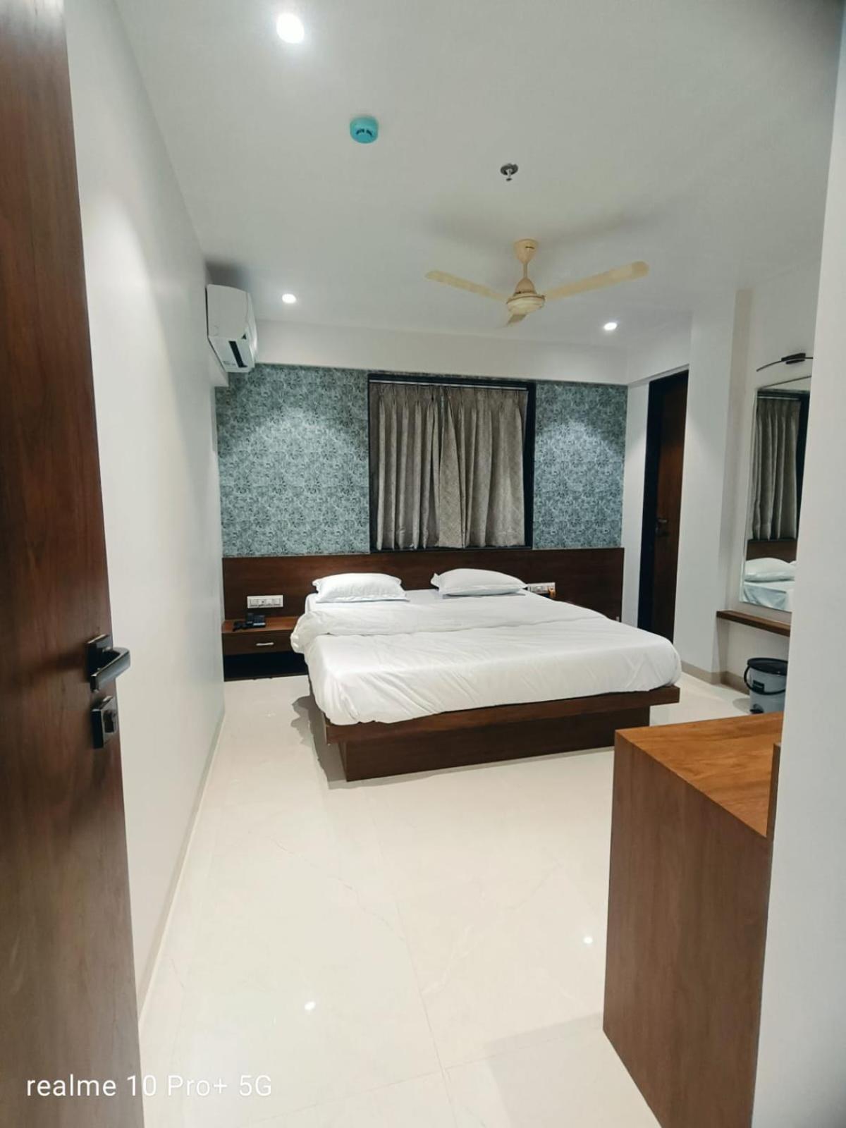 Hotel Drc Nashik Buitenkant foto