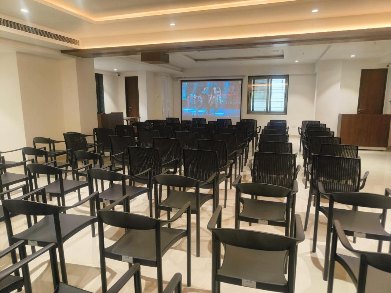 Hotel Drc Nashik Buitenkant foto